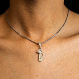 NTF WOMEN'S ROPE CHAIN WITH INITIAL V PENDANT